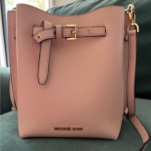Michael Kors Bucket Bug